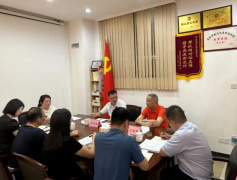 德晟集團總經(jīng)理肖啟純到市場中心公司、市礦業(yè)公司、華遠公司調(diào)研座談